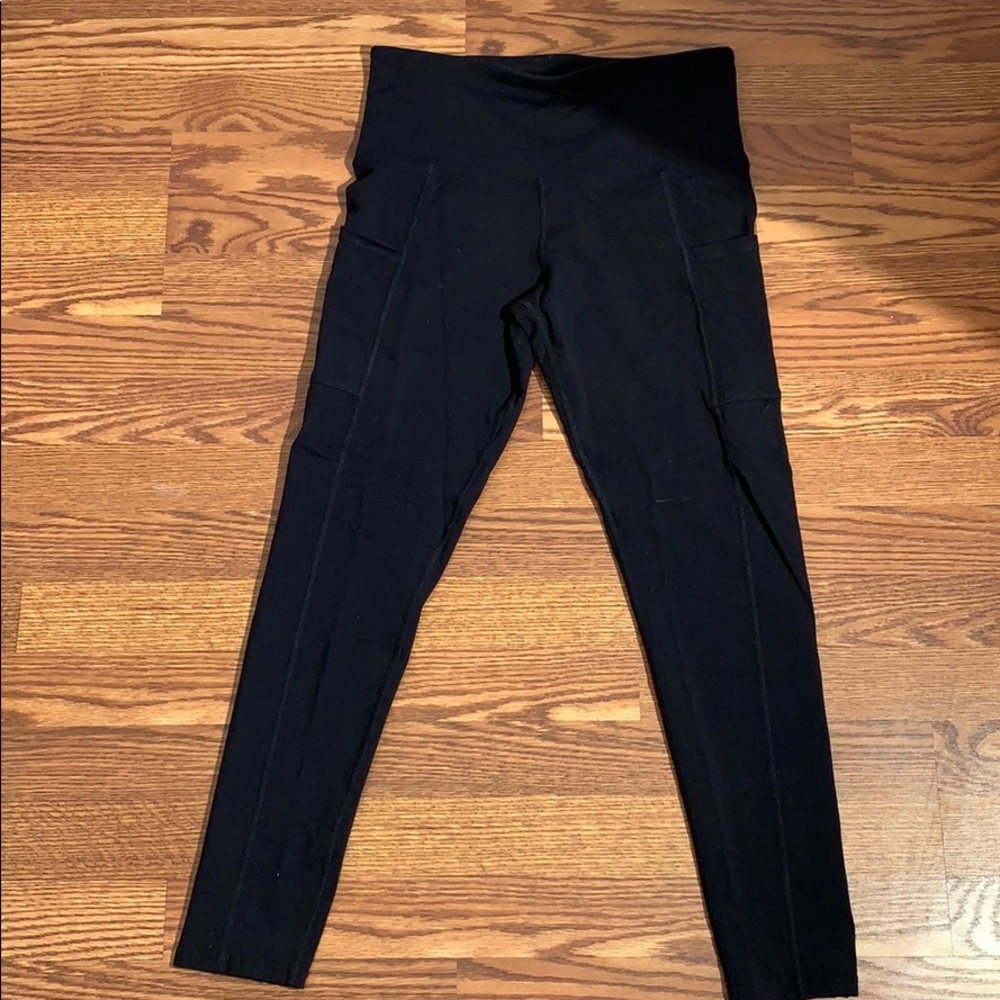 Tuff Athletics Size Medium, Side Pockets